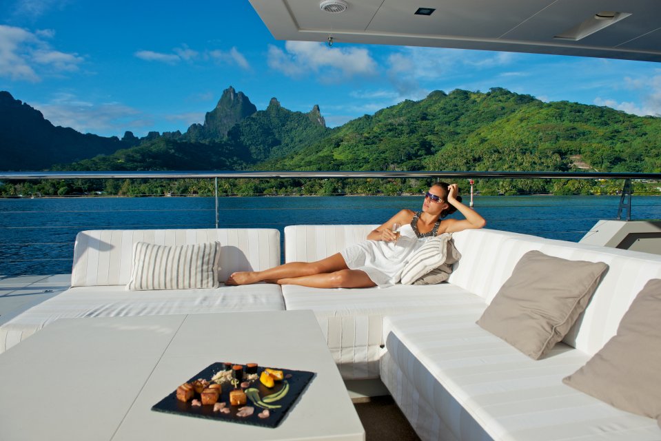 Tahiti Yacht Charter Itinerary - Hot Spots 2019/20 | CharterWorld